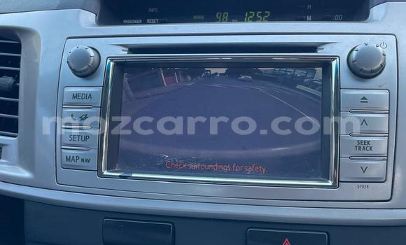 Nunua Ilio tumika Toyota Hilux Nyeupe Gari ndani ya Maputo nchini Maputo Nunua Ilio tumika Toyota Hilux Nyeupe Gari ndani ya Maputo nchini Maputo