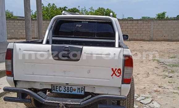 Nunua Ilio tumika Nissan Hardbody Nyeupe Gari ndani ya Maputo nchini Maputo Nunua Ilio tumika Nissan Hardbody Nyeupe Gari ndani ya Maputo nchini Maputo