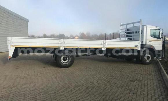 Comprar Usado Mitsubishi L400 Branco Caminhão em Gilé em Zambezia Comprar Usado Mitsubishi L400 Branco Caminhão em Gilé em Zambezia