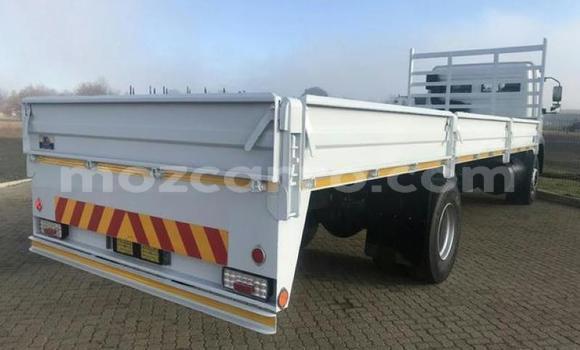 Comprar Usado Mitsubishi L400 Branco Caminhão em Gilé em Zambezia Comprar Usado Mitsubishi L400 Branco Caminhão em Gilé em Zambezia