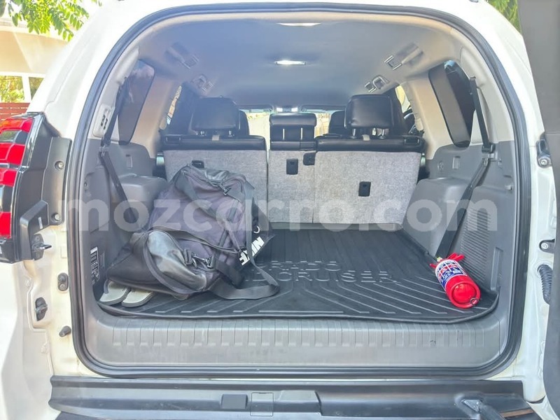 Big with watermark toyota land cruiser prado maputo maputo 35136