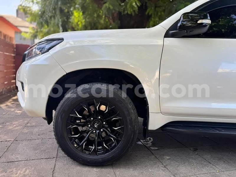 Big with watermark toyota land cruiser prado maputo maputo 35136