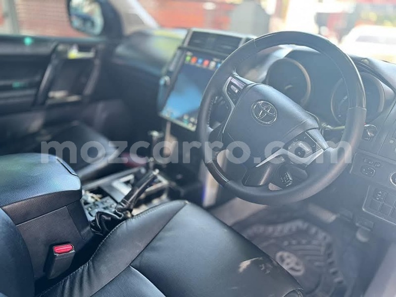 Big with watermark toyota land cruiser prado maputo maputo 35136