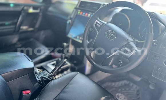 Buy Used Toyota Land Cruiser Prado White Car in Maputo in Maputo Buy Used Toyota Land Cruiser Prado White Car in Maputo in Maputo