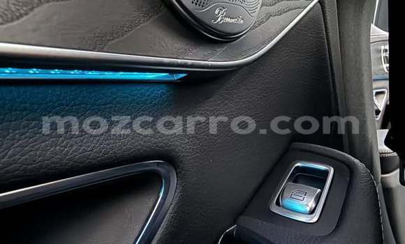 Buy Used Mercedes‒Benz C-Class White Car in Catandica in Manica Buy Used Mercedes‒Benz C-Class White Car in Catandica in Manica