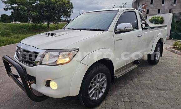 Buy Used Toyota Hilux White Car in Maputo in Maputo Buy Used Toyota Hilux White Car in Maputo in Maputo