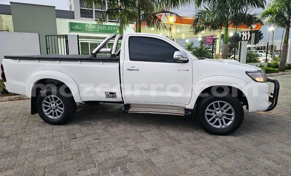 Buy Used Toyota Hilux White Car in Maputo in Maputo Buy Used Toyota Hilux White Car in Maputo in Maputo