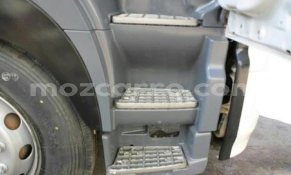 Comprar Usado Hino Ranger Branco Caminhão em Gilé em Zambezia Comprar Usado Hino Ranger Branco Caminhão em Gilé em Zambezia