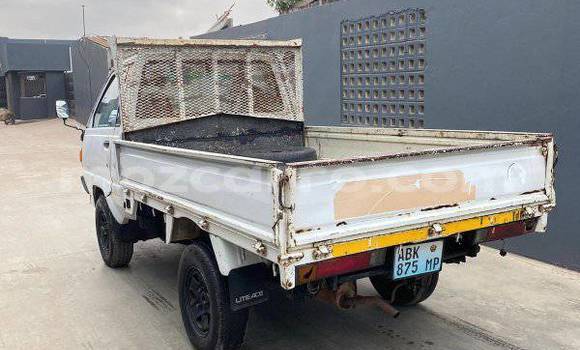 Tenga Tsaru Toyota Town Ace Chena Mota in Caia in Sofala Tenga Tsaru Toyota Town Ace Chena Mota in Caia in Sofala