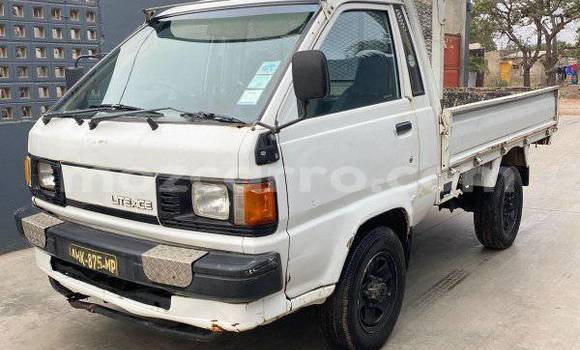 Tenga Tsaru Toyota Town Ace Chena Mota in Caia in Sofala Tenga Tsaru Toyota Town Ace Chena Mota in Caia in Sofala