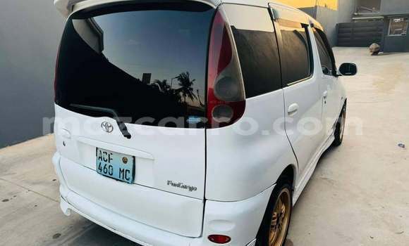 Comprar Usado Toyota FunCargo Branco Carro em Boane em Maputo Comprar Usado Toyota FunCargo Branco Carro em Boane em Maputo