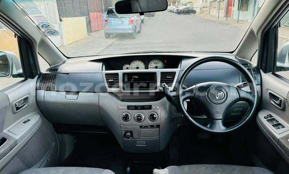 Comprar Usado Toyota Noah De outros Carro em Caia em Sofala Comprar Usado Toyota Noah De outros Carro em Caia em Sofala