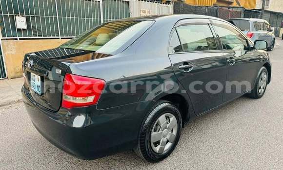 Comprar Usado Toyota Axio Preto Carro em Búzi em Sofala Comprar Usado Toyota Axio Preto Carro em Búzi em Sofala