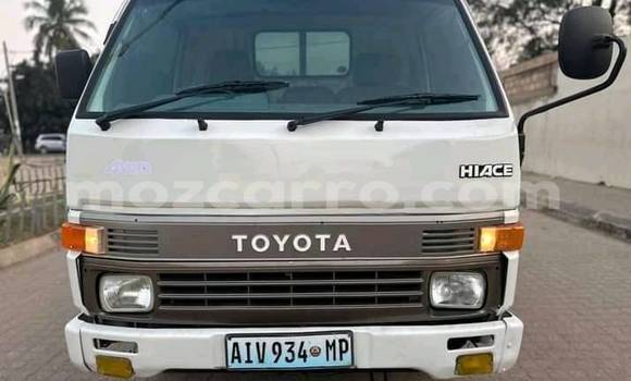 Nunua Ilio tumika Toyota Hiace Nyeupe Gari ndani ya Boane nchini Maputo