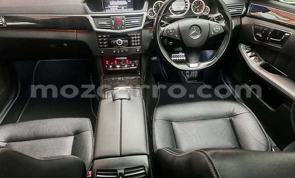 Buy Used Mercedes‒Benz E-Class White Car in Búzi in Sofala Buy Used Mercedes‒Benz E-Class White Car in Búzi in Sofala