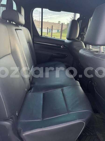 Big with watermark toyota hilux sofala buzi 35199