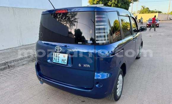 Buy Used Toyota Sienta Blue Car in Búzi in Sofala Buy Used Toyota Sienta Blue Car in Búzi in Sofala