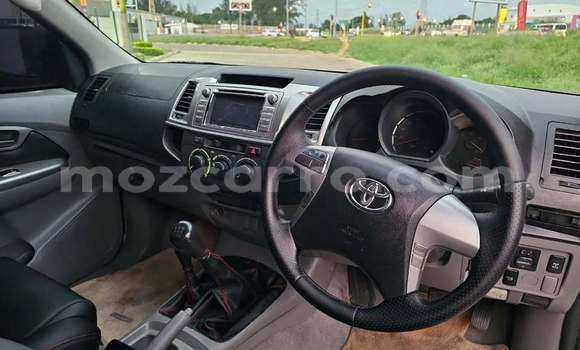 Buy Used Toyota Hilux White Car in Caia in Sofala Buy Used Toyota Hilux White Car in Caia in Sofala