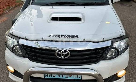 Comprar Usado Toyota Fortuner Branco Carro em Boane em Maputo