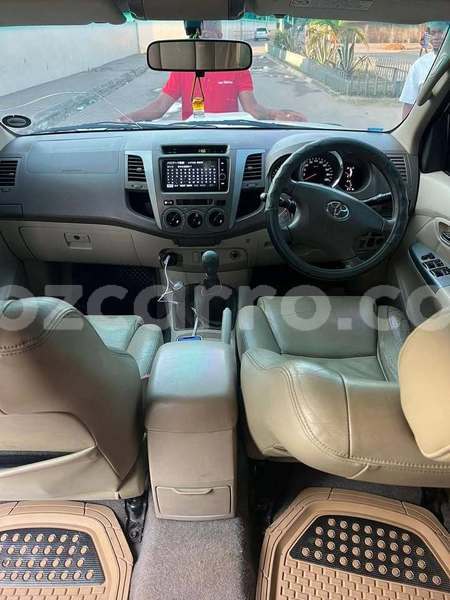 Big with watermark toyota fortuner sofala buzi 35211