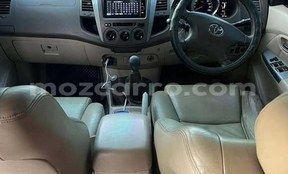 Buy Used Toyota Fortuner White Car in Búzi in Sofala Buy Used Toyota Fortuner White Car in Búzi in Sofala