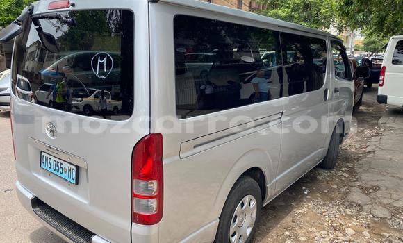 Buy Used Toyota Hiace Silver Car in Maputo in Maputo Buy Used Toyota Hiace Silver Car in Maputo in Maputo