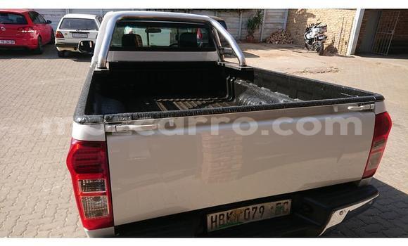 Buy Used Isuzu KB White Car in Maputo in Maputo Buy Used Isuzu KB White Car in Maputo in Maputo