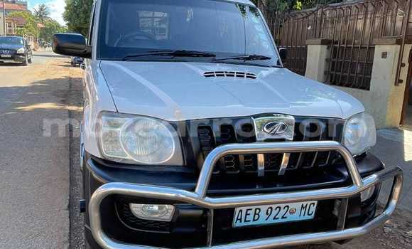 Comprar Usado Mahindra Bolero Branco Carro em Maputo em Maputo Comprar Usado Mahindra Bolero Branco Carro em Maputo em Maputo