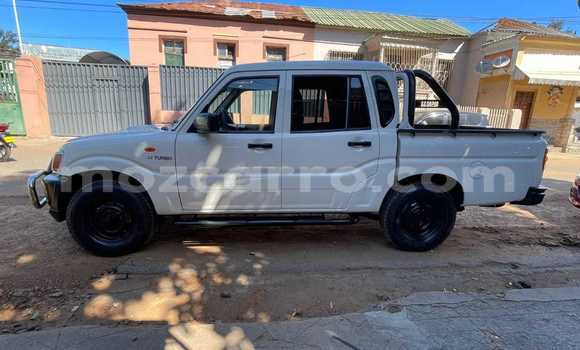 Comprar Usado Mahindra Bolero Branco Carro em Maputo em Maputo Comprar Usado Mahindra Bolero Branco Carro em Maputo em Maputo