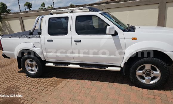 Buy Used Nissan Hardbody White Car in Maputo in Maputo Buy Used Nissan Hardbody White Car in Maputo in Maputo