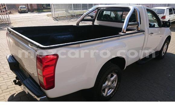 Buy Used Isuzu KB White Car in Maputo in Maputo Buy Used Isuzu KB White Car in Maputo in Maputo