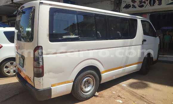 Buy Used Toyota Hiace White Car in Maputo in Maputo Buy Used Toyota Hiace White Car in Maputo in Maputo