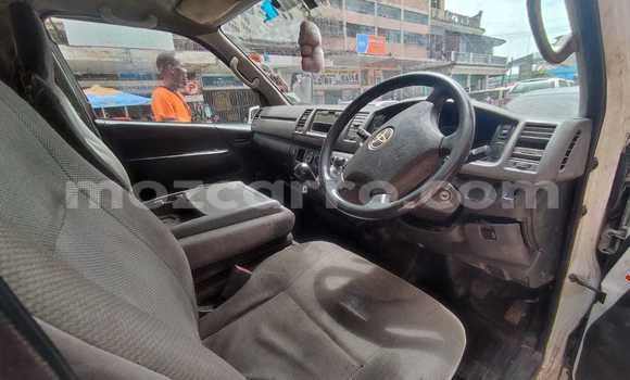 Buy Used Toyota Hiace White Car in Maputo in Maputo Buy Used Toyota Hiace White Car in Maputo in Maputo