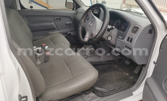 Buy Used Nissan Hardbody White Car in Maputo in Maputo Buy Used Nissan Hardbody White Car in Maputo in Maputo