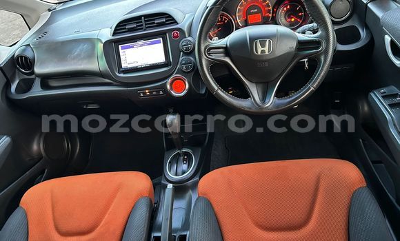 Comprar Usado Honda Fit De outros Carro em Maputo em Maputo Comprar Usado Honda Fit De outros Carro em Maputo em Maputo