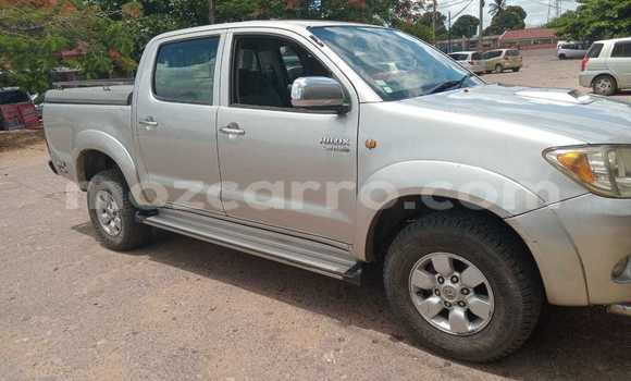 Nunua Ilio tumika Toyota Hilux Fedha Gari ndani ya Maputo nchini Maputo Nunua Ilio tumika Toyota Hilux Fedha Gari ndani ya Maputo nchini Maputo