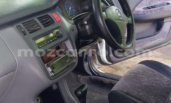 Nunua Ilio tumika Honda HR-V Nyeupe Gari ndani ya Maputo nchini Maputo Nunua Ilio tumika Honda HR-V Nyeupe Gari ndani ya Maputo nchini Maputo