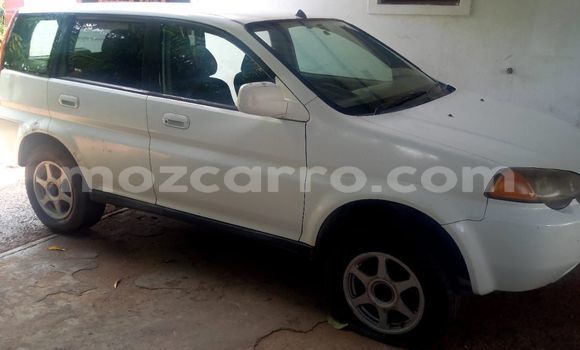 Nunua Ilio tumika Honda HR-V Nyeupe Gari ndani ya Maputo nchini Maputo Nunua Ilio tumika Honda HR-V Nyeupe Gari ndani ya Maputo nchini Maputo
