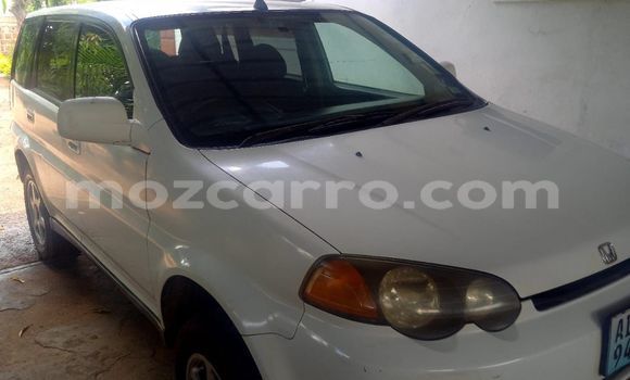 Nunua Ilio tumika Honda HR-V Nyeupe Gari ndani ya Maputo nchini Maputo Nunua Ilio tumika Honda HR-V Nyeupe Gari ndani ya Maputo nchini Maputo
