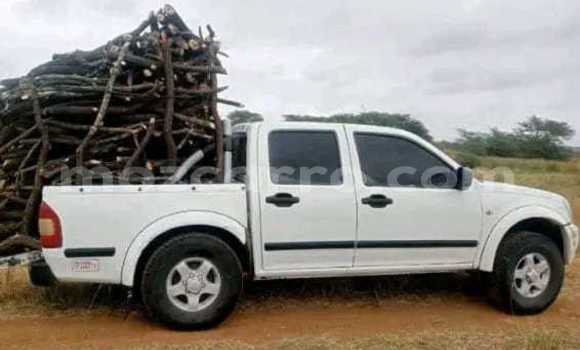 Buy Used Isuzu KB White Car in Maputo in Maputo Buy Used Isuzu KB White Car in Maputo in Maputo