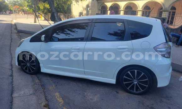Buy Used Honda Fit White Car in Maputo in Maputo Buy Used Honda Fit White Car in Maputo in Maputo