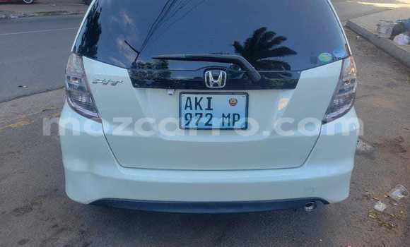 Buy Used Honda Fit White Car in Maputo in Maputo Buy Used Honda Fit White Car in Maputo in Maputo