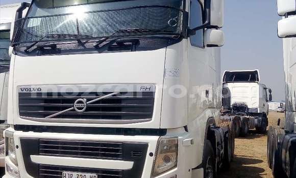 Buy Used Volvo F4 White Truck in Maputo in Maputo Buy Used Volvo F4 White Truck in Maputo in Maputo