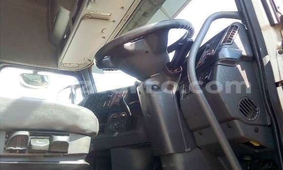 Buy Used Volvo F4 White Truck in Maputo in Maputo Buy Used Volvo F4 White Truck in Maputo in Maputo