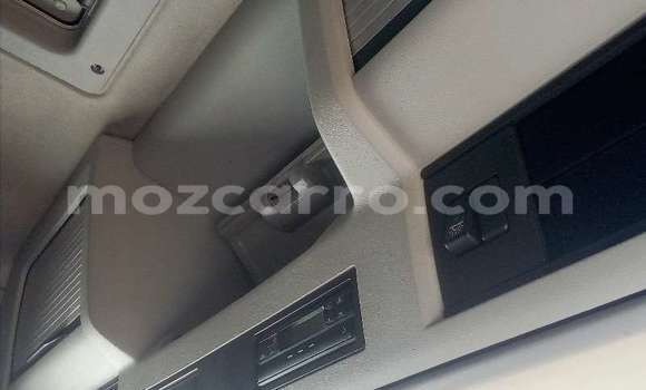 Buy Used Volvo F4 White Truck in Maputo in Maputo Buy Used Volvo F4 White Truck in Maputo in Maputo