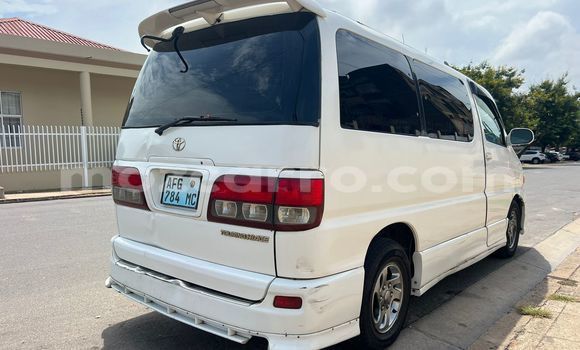 Tenga Tsaru Toyota Regius Chena Mota in Maputo in Maputo Tenga Tsaru Toyota Regius Chena Mota in Maputo in Maputo