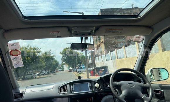 Tenga Tsaru Toyota Regius Chena Mota in Maputo in Maputo Tenga Tsaru Toyota Regius Chena Mota in Maputo in Maputo