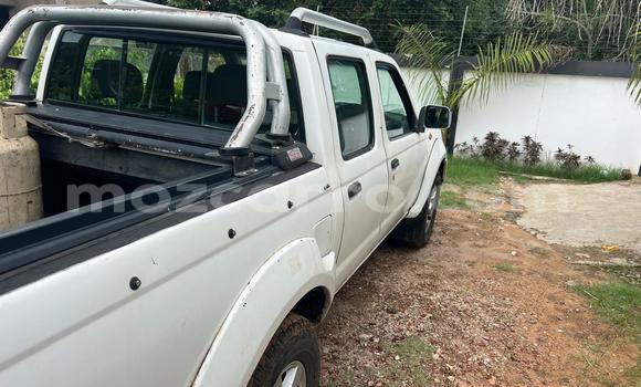 Nunua Ilio tumika Nissan Hardbody Nyeupe Gari ndani ya Maputo nchini Maputo Nunua Ilio tumika Nissan Hardbody Nyeupe Gari ndani ya Maputo nchini Maputo