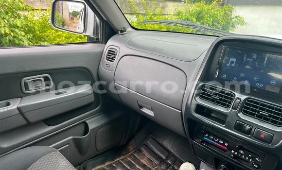 Nunua Ilio tumika Nissan Hardbody Nyeupe Gari ndani ya Maputo nchini Maputo Nunua Ilio tumika Nissan Hardbody Nyeupe Gari ndani ya Maputo nchini Maputo