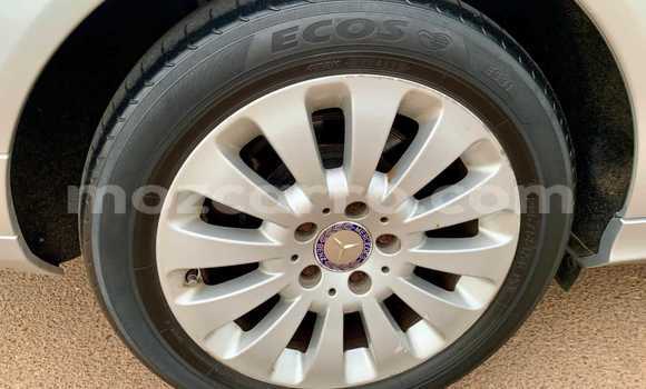 Comprar Usado Mercedes-Benz C-Classe Prata Carro em Maputo em Maputo Comprar Usado Mercedes-Benz C-Classe Prata Carro em Maputo em Maputo